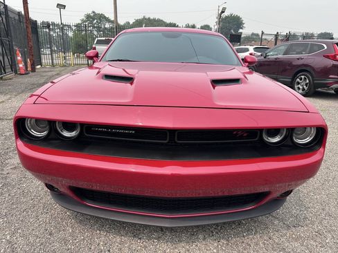 Used 2015 Dodge Challenger R/T Plus RWD image 2