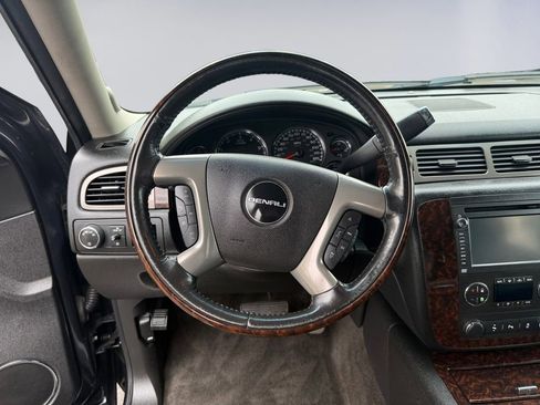 Used 2013 GMC Yukon Denali AWD/4WD image 14