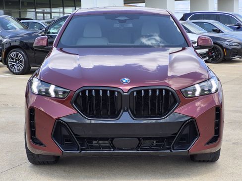 Used 2025 BMW X6 xDrive40i w/ Premium Package AWD/4WD image 2