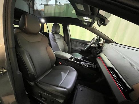 Used 2023 Volkswagen ID.4 Pro S image 12