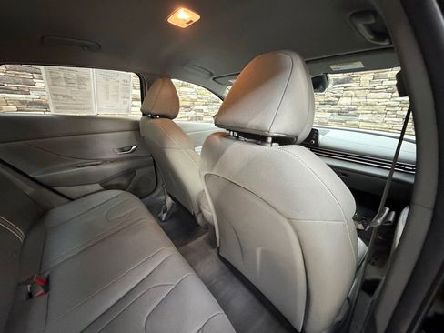 Certified 2023 Hyundai Elantra SEL image 28