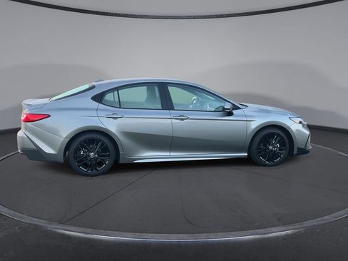 Certified 2026 Toyota Camry SE FWD image 9
