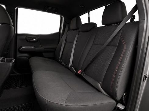 Used 2020 Toyota Tacoma TRD Off-Road AWD/4WD image 17