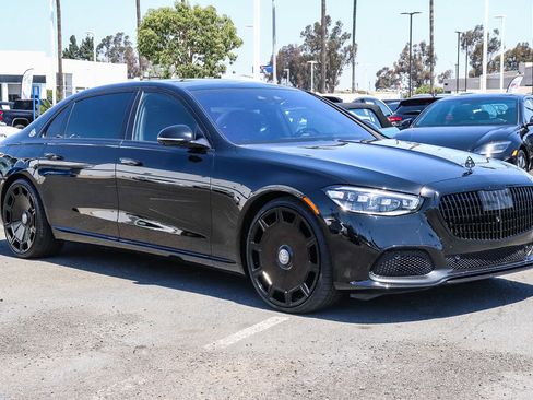 Used 2022 Mercedes-Benz Maybach S 580 4MATIC image 4