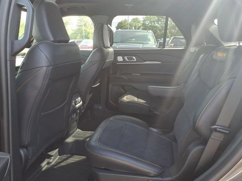 Used 2026 Ford Explorer Tremor w/ Tremor Ultimate Package AWD/4WD image 10