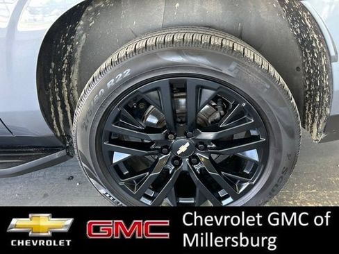 Used 2021 Chevrolet Suburban LT AWD/4WD image 7