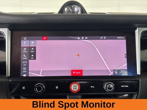 Used 2022 Porsche Macan w/ Premium Package Plus image 19