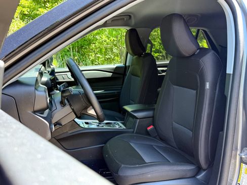 Certified 2023 Ford Explorer XLT AWD/4WD image 18