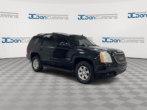 Used 2011 GMC Yukon SLT AWD/4WD image 2