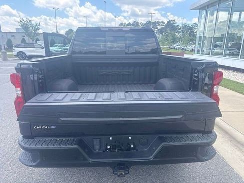 Used 2023 Chevrolet Silverado 1500 ZR2 w/ Technology Package AWD/4WD image 12