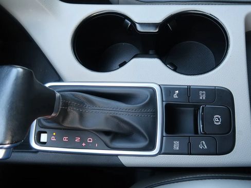 Used 2020 Kia Sportage EX w/ Option Group 15 FWD image 32