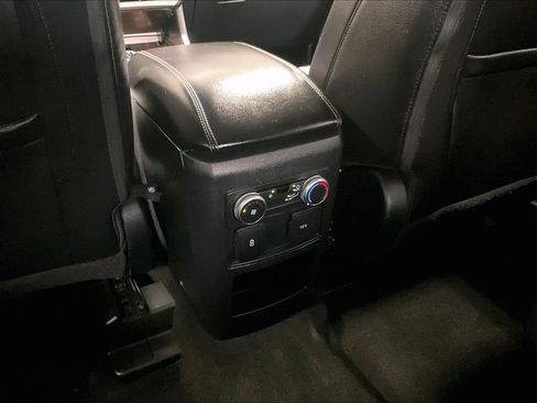 Used 2021 Ford Explorer XLT w/ Equipment Group 202A AWD/4WD image 28