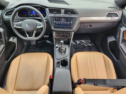 Used 2022 Volkswagen Tiguan SE FWD image 25