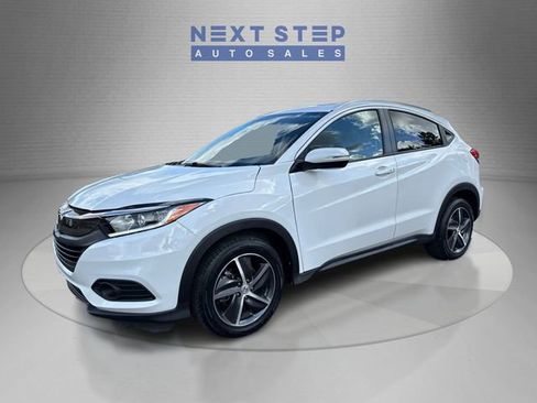Used 2021 Honda HR-V EX image 3