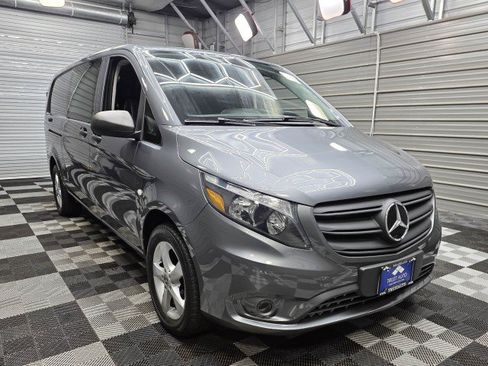 Used 2022 Mercedes-Benz Metris image 5
