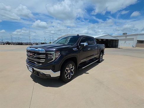 Used 2024 GMC Sierra 1500 SLT AWD/4WD image 1