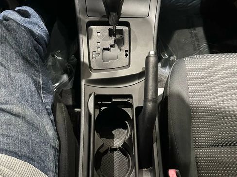 Used 2013 MAZDA MAZDA3 i Touring image 36