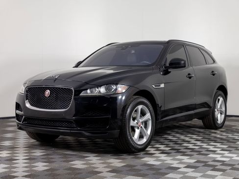 Used 2018 Jaguar F-PACE Premium image 1