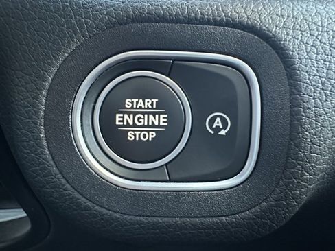 Used 2022 Mercedes-Benz GLE 350 4MATIC image 25