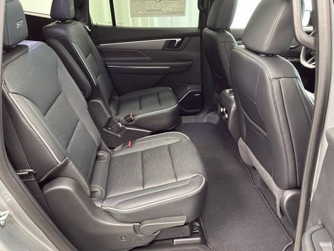 New 2026 Buick Enclave Sport Touring w/ Power Package FWD image 29