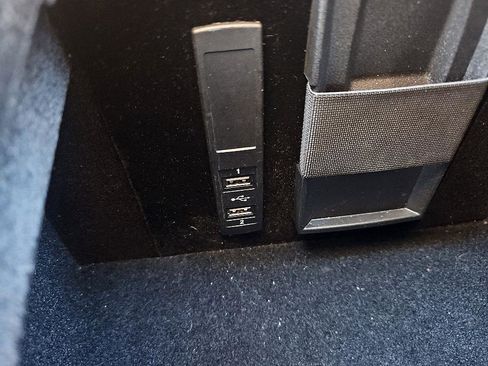 Used 2015 Mercedes-Benz S 550 4MATIC Sedan image 24