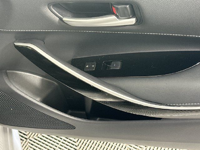 Used 2026 Toyota Corolla XSE FWD image 29