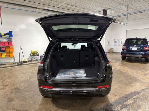 New 2026 Jeep Grand Cherokee Summit AWD/4WD image 12