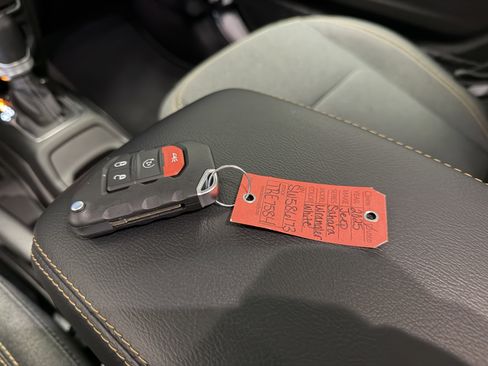 Used 2025 Jeep Wrangler Unlimited Sahara w/ Safety Group image 15