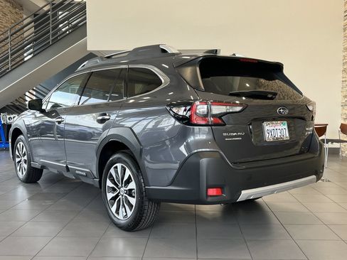 Used 2025 Subaru Outback Wilderness AWD/4WD image 3