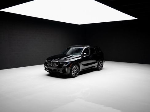 Used 2023 BMW X5 M50i w/ Executive Package image 80