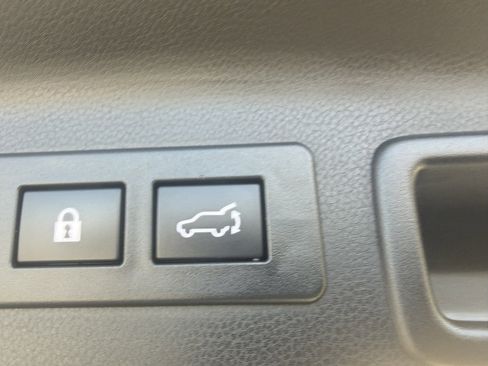 Used 2025 Subaru Forester Limited image 10