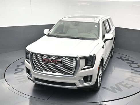 Used 2022 GMC Yukon XL Denali AWD/4WD image 30