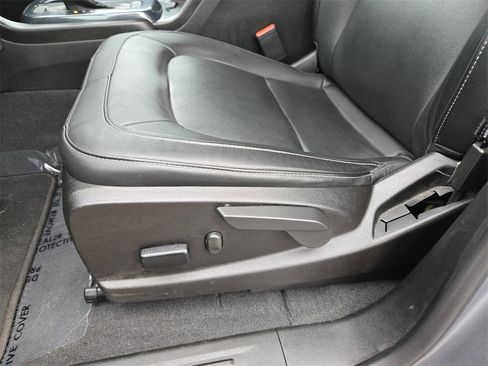 Used 2022 Chevrolet Colorado Z71 image 11