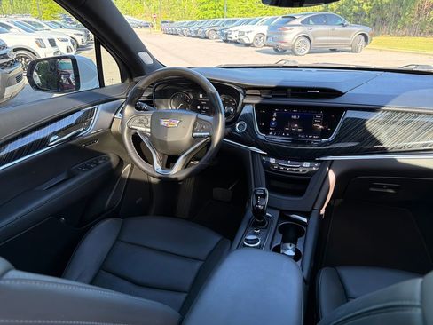 Used 2024 Cadillac XT6 Premium Luxury FWD image 38