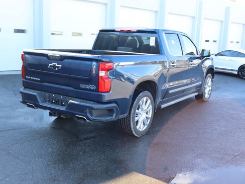 Used 2022 Chevrolet Silverado 1500 High Country w/ High Country Premium Package image 10