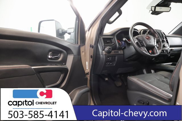 Used 2023 Nissan Titan PRO-4X w/ Off Road Protection Package AWD/4WD image 10