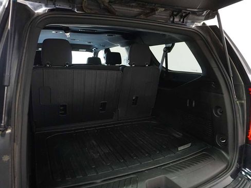 Used 2024 GMC Yukon XL SLE image 5