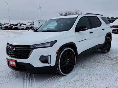 Certified 2023 Chevrolet Traverse Premier w/ Redline Edition image 4