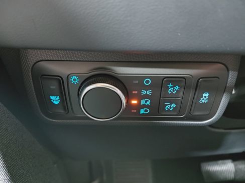 Certified 2025 Ford Mustang Mach-E Premium AWD/4WD image 34