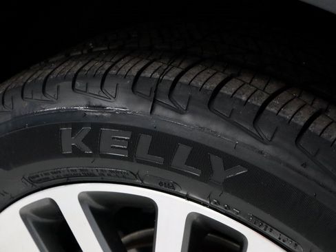 Certified 2022 Ford Escape Titanium w/ Class II Trailer Tow Package image 20