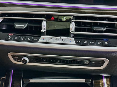 Used 2021 BMW X7 M50i w/ Executive Package AWD/4WD image 16
