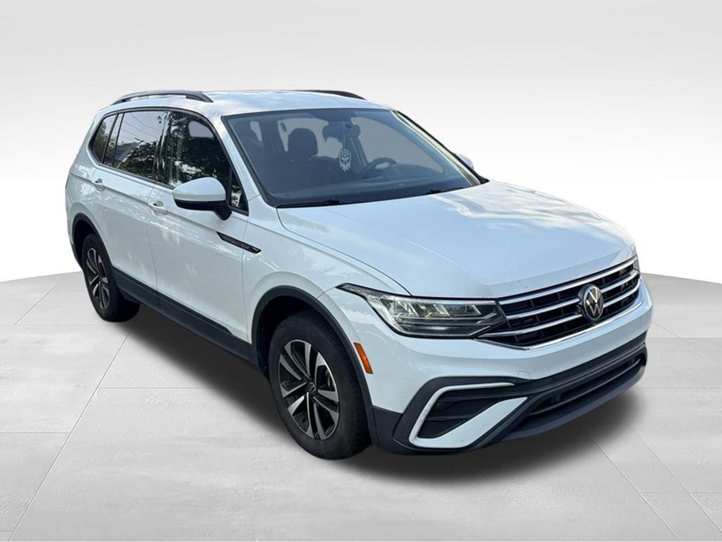 Used 2022 Volkswagen Tiguan S FWD image 3