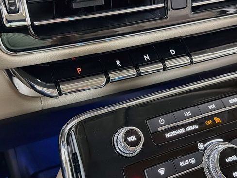 Used 2022 Lincoln Navigator L Reserve AWD/4WD image 17