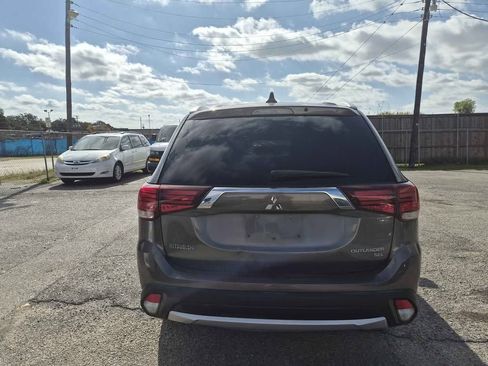 Used 2017 Mitsubishi Outlander SE image 8