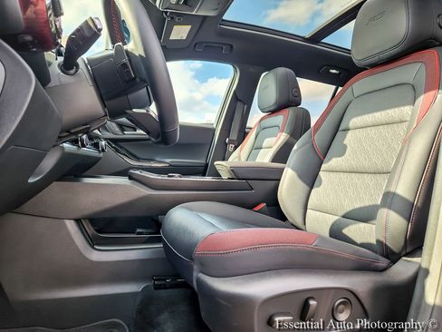 Certified 2025 Chevrolet Equinox RS image 7