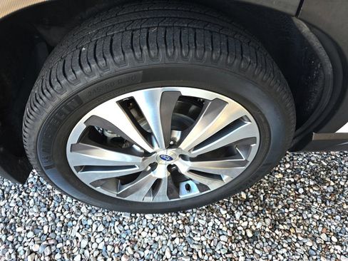 Used 2020 Subaru Ascent Premium w/ Sport Package image 38