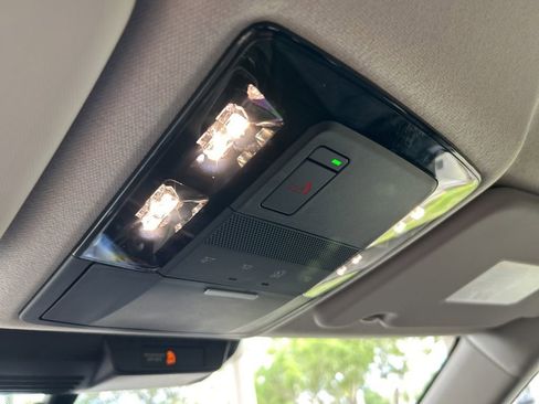 Used 2026 Mitsubishi Outlander SE image 42