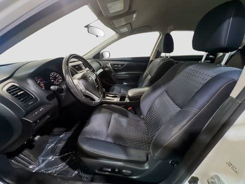 Used 2018 Nissan Altima 2.5 SV FWD image 14