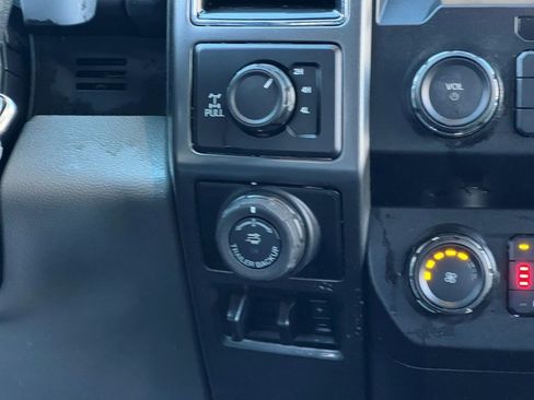 Used 2019 Ford F150 XLT w/ Equipment Group 302A Luxury image 22