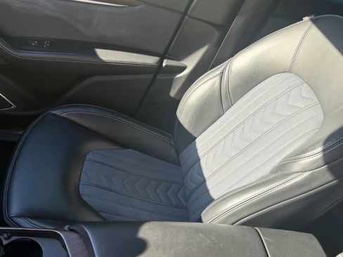 Used 2017 Maserati Levante S AWD/4WD image 14